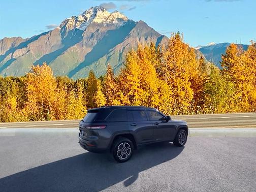 2022 Jeep Grand Cherokee Trailhawk