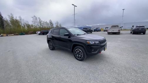 Diamond Black Crystal Pearlcoat 2025 Jeep Compass Trailhawk