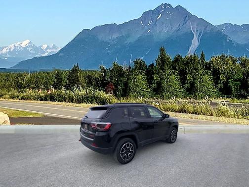 Diamond Black Crystal Pearlcoat 2025 Jeep Compass Trailhawk