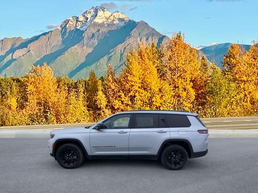 2024 Jeep Grand Cherokee L Altitude