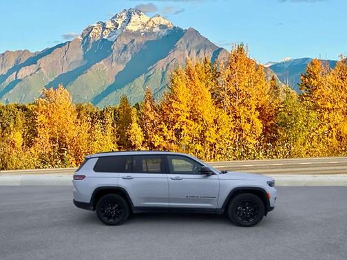 2024 Jeep Grand Cherokee L Altitude