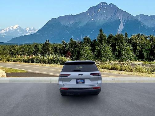 2024 Jeep Grand Cherokee L Altitude
