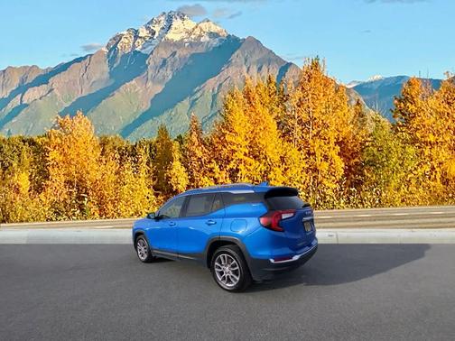 2024 GMC Terrain SLT