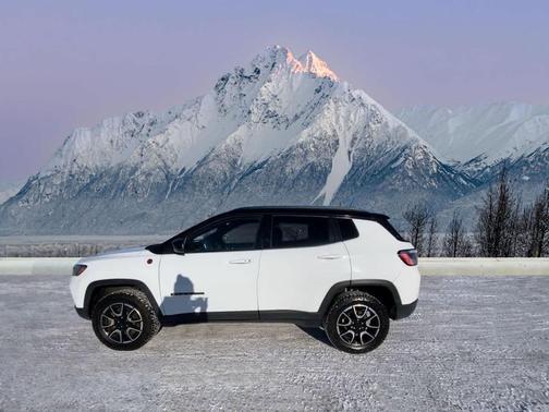 2024 Jeep Compass Trailhawk