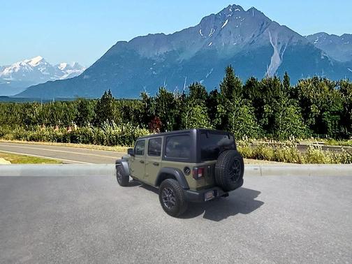 Granite Crystal Metallic Clearcoat 2026 Jeep Gladiator Sport