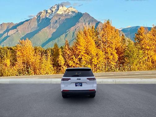 2024 Jeep Grand Cherokee L Altitude