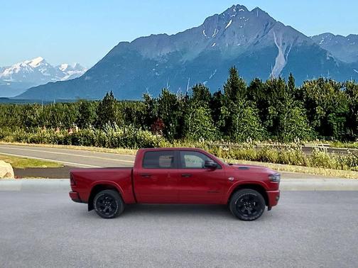 Molten Red Pearlcoat 2026 RAM 1500 Big Horn/Lone Star