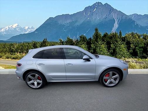 2015 Porsche Macan Turbo