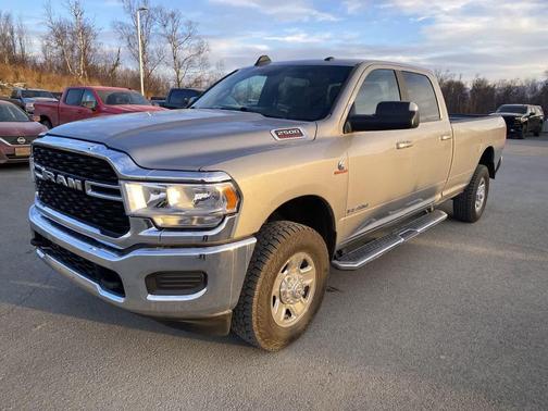 2022 RAM 2500 Big Horn Crew Cab 4x4 8' Box