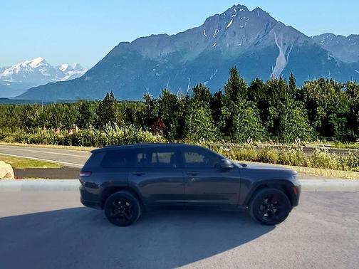 2023 Jeep Grand Cherokee L Altitude