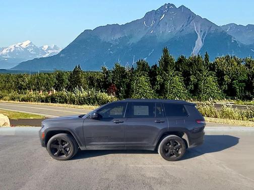 2023 Jeep Grand Cherokee L Altitude