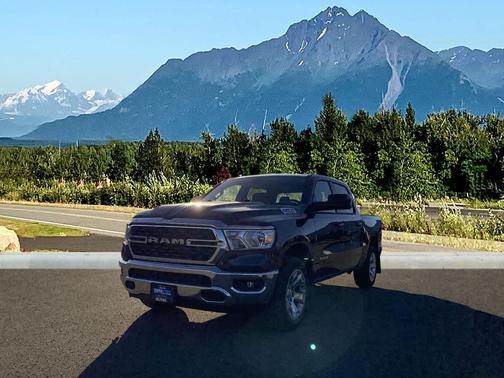 Patriot Blue Pearlcoat 2022 RAM 1500 Big Horn/Lone Star