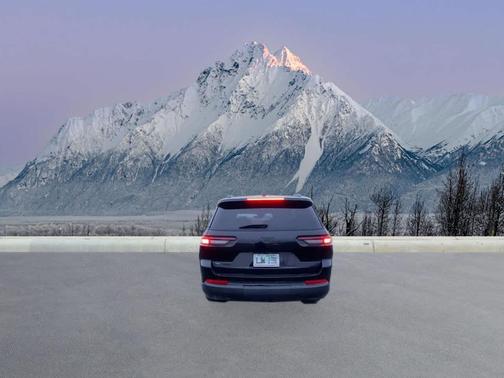 2022 Jeep Grand Cherokee L Altitude