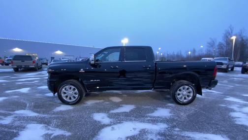 2025 RAM 2500 Laramie Crew Cab 4x4 6'4' Box