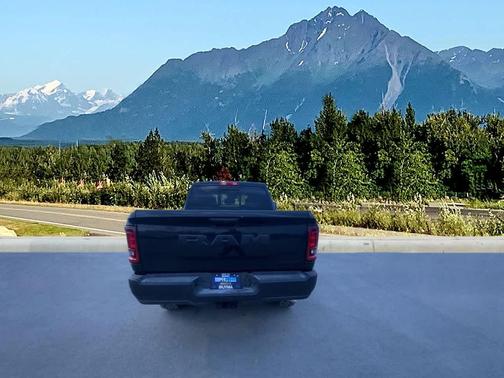 Diamond Black Crystal Pearlcoat 2026 RAM 2500 Tradesman