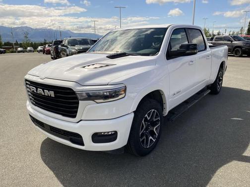 Bright White Clearcoat 2025 RAM 1500 Laramie