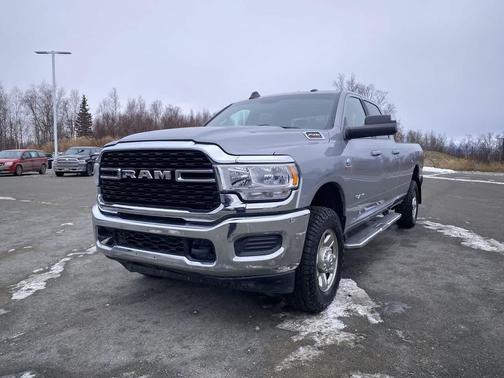 2022 RAM 2500 Big Horn Crew Cab 4x4 8' Box