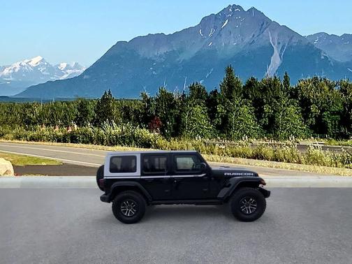 Black Clearcoat 2026 Jeep Wrangler Rubicon
