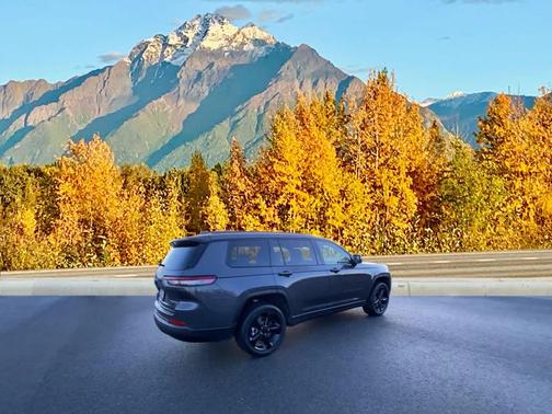 2025 Jeep Grand Cherokee L Altitude