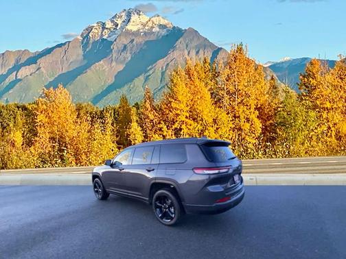 2025 Jeep Grand Cherokee L Altitude