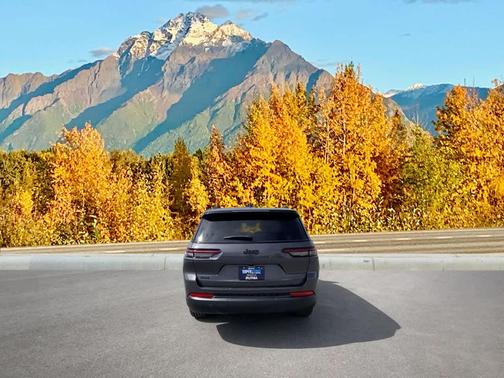 2025 Jeep Grand Cherokee L Altitude