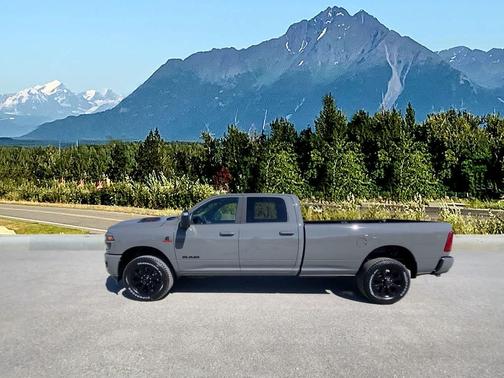 Ceramic Gray Clearcoat 2026 RAM 2500 Laramie Crew Cab 4x4 8' Box