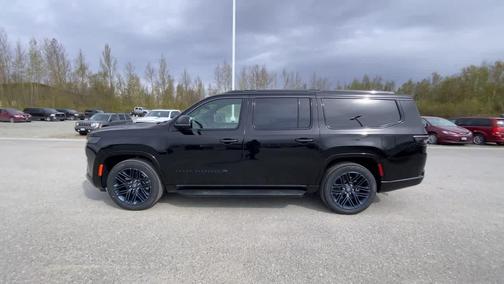 High Gloss Black 2026 Jeep Grand Wagoneer L 4x4
