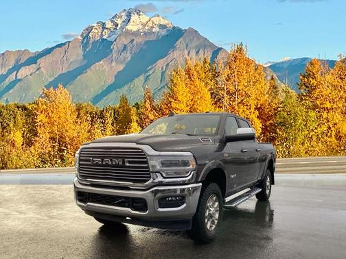 2022 RAM 2500 Laramie Crew Cab 4x4 6'4' Box