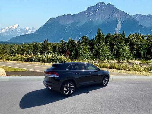 2024 Volkswagen Atlas Cross Sport 2.0T SE w/Technology 4MOTION