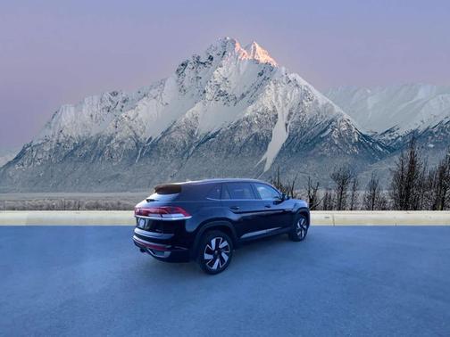 2025 Volkswagen Atlas Cross Sport 2.0T SE w/Technology 4MOTION