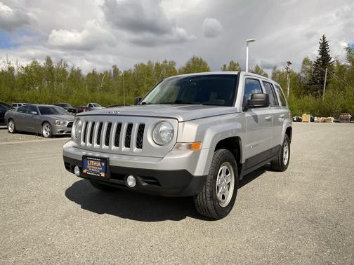 Bright Silver Metallic Clearcoat 2013 Jeep Patriot Sport