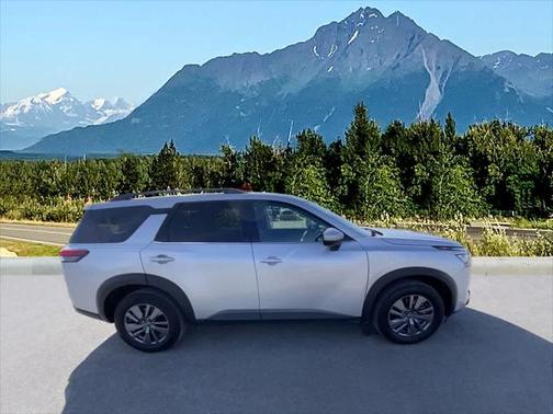 2024 Nissan Pathfinder SV 4WD