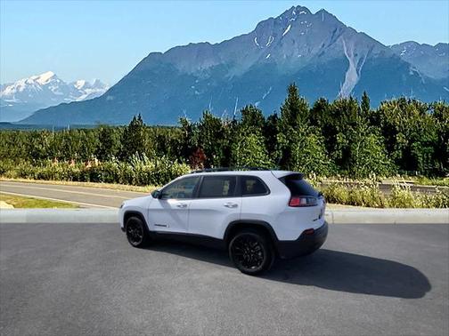 2023 Jeep Cherokee Altitude