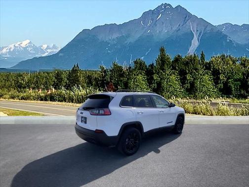 2023 Jeep Cherokee Altitude