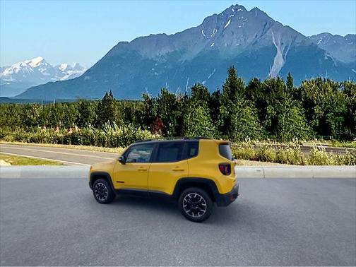 2023 Jeep Renegade Trailhawk