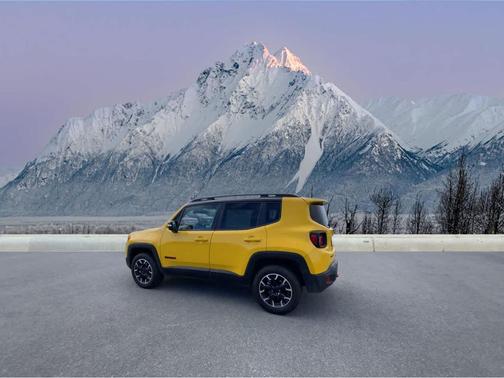 2023 Jeep Renegade Trailhawk