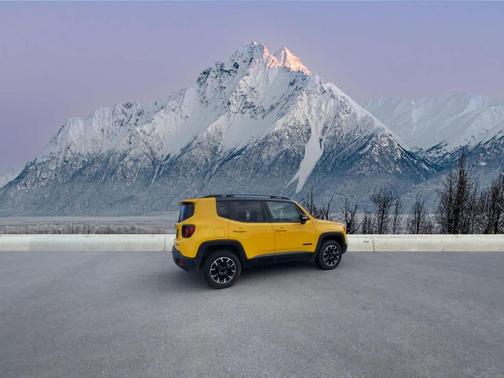 2023 Jeep Renegade Trailhawk