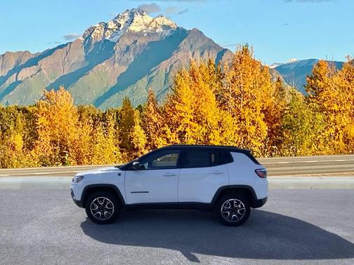 2024 Jeep Compass Trailhawk