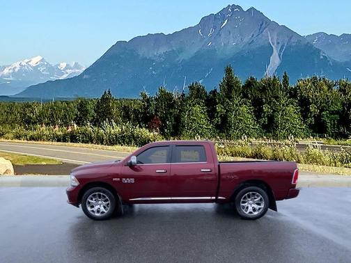 2017 RAM 1500 Limited Crew Cab 4x4 5'7' Box