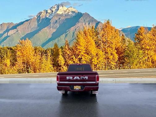 2017 RAM 1500 Limited Crew Cab 4x4 5'7' Box