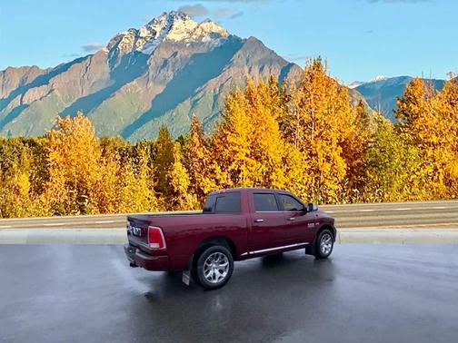 2017 RAM 1500 Limited Crew Cab 4x4 5'7' Box