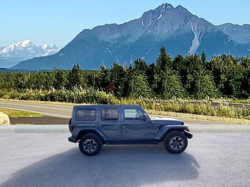 Anvil Clearcoat 2026 Jeep Wrangler 4-Door Sahara 4x4