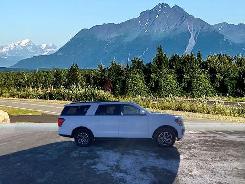 2024 Ford Expedition Max XLT