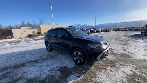 2025 Volkswagen Taos 1.5T SE