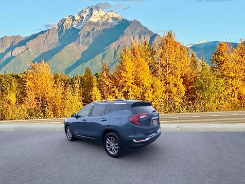 2024 GMC Terrain SLT