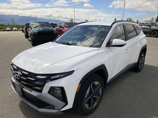 Serenity White Pearl 2025 Hyundai TUCSON SEL