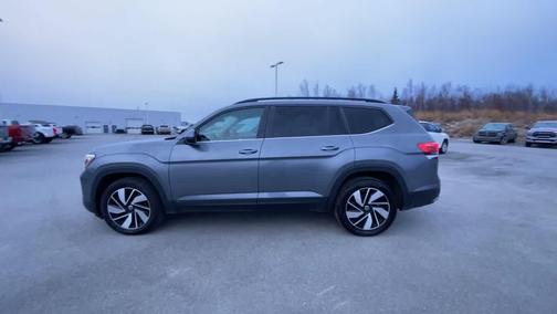 2024 Volkswagen Atlas 2.0T SE w/Technology 4MOTION