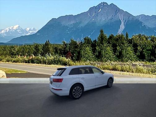 2019 Audi Q7 55 Premium Plus