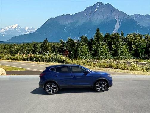 2022 Nissan Rogue Sport SL