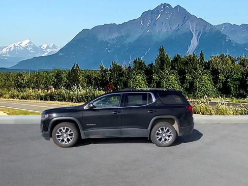 2023 GMC Acadia AWD SLT